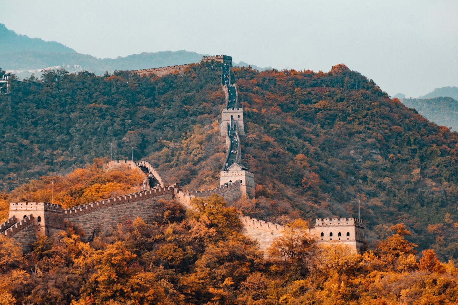 A photo depicting the great wall of china.